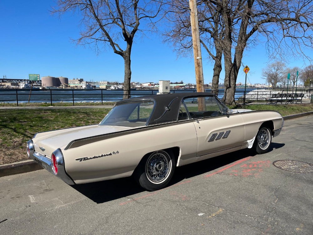 1963 Ford Thunderbird 3