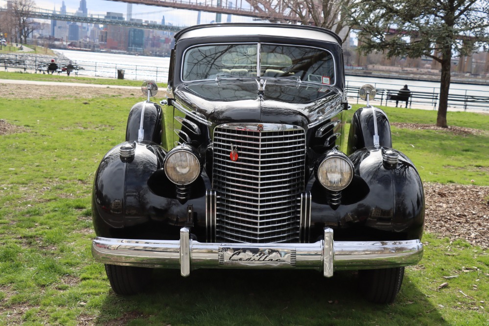 1938 Cadillac Series 90 2