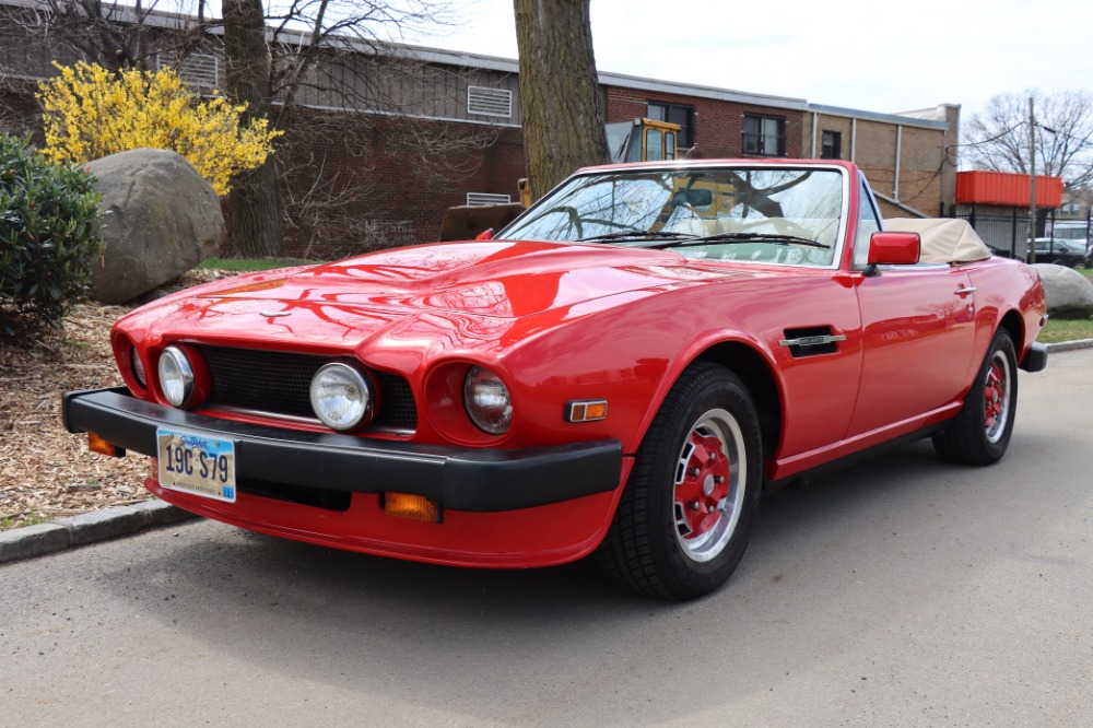 1979 Aston Martin V8 Volante 1