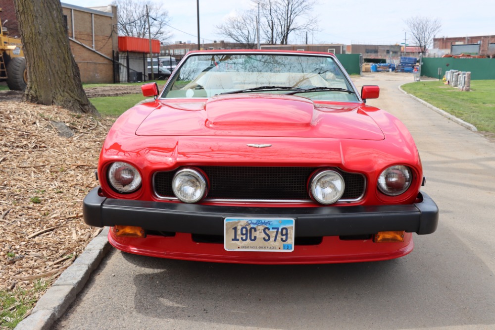 1979 Aston Martin V8 Volante 2