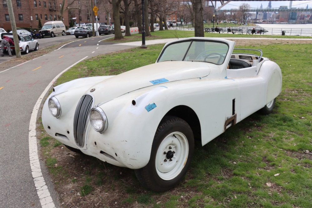 1953 Jaguar XK120 2