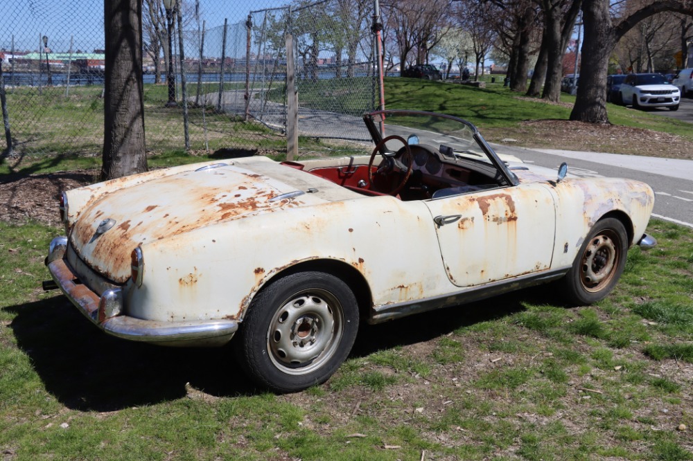1958 Alfa Romeo Spider Veloce 4