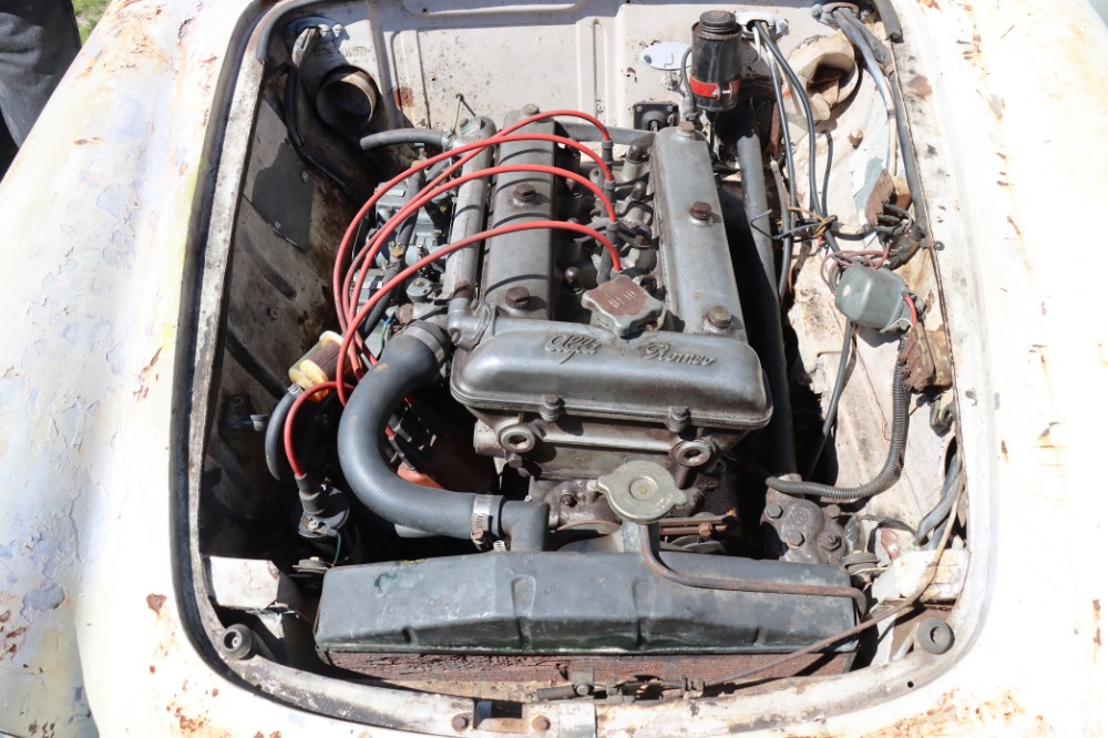 1958 Alfa Romeo Spider Veloce 7