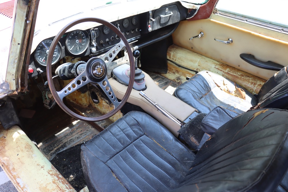 1966 Jaguar XKE 8