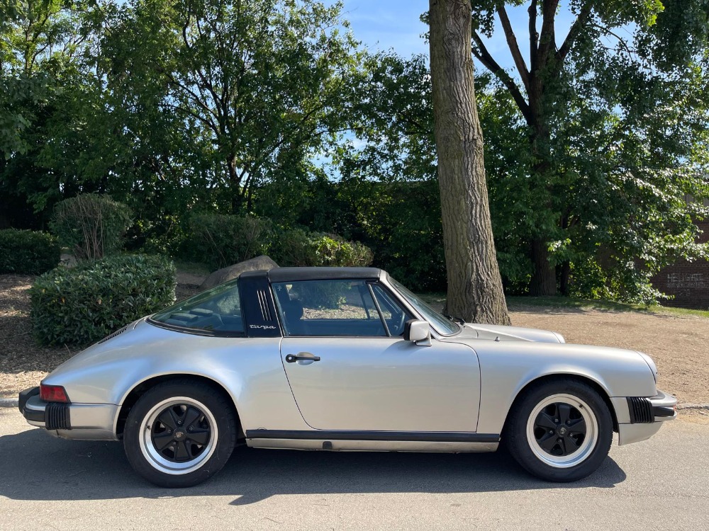 1983 Porsche 911SC 3