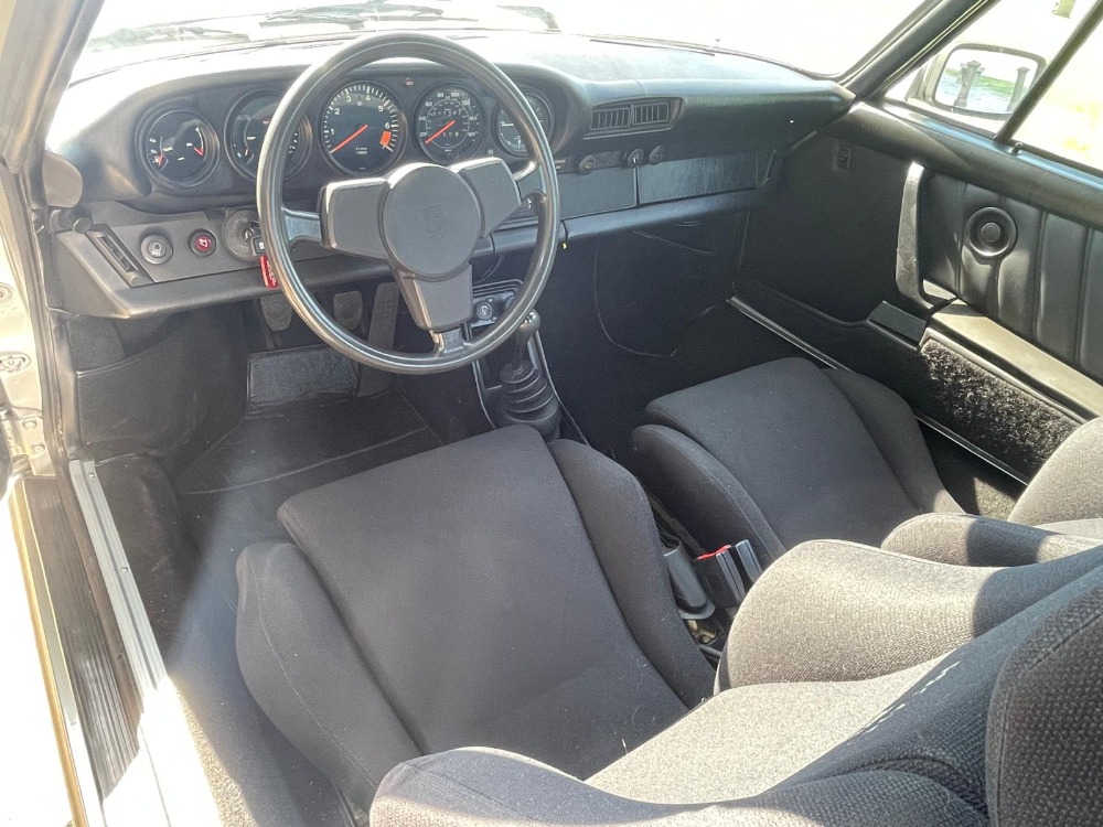 1983 Porsche 911SC 7