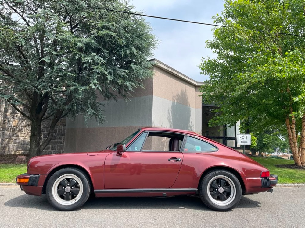 1985 Porsche 911 4