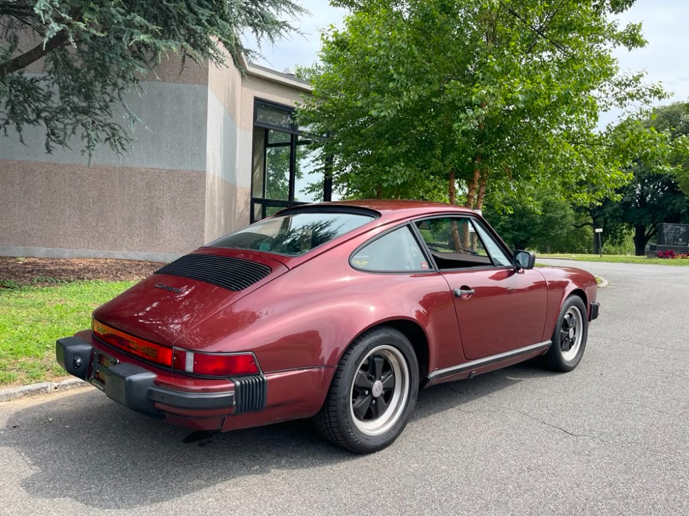 1985 Porsche 911 5