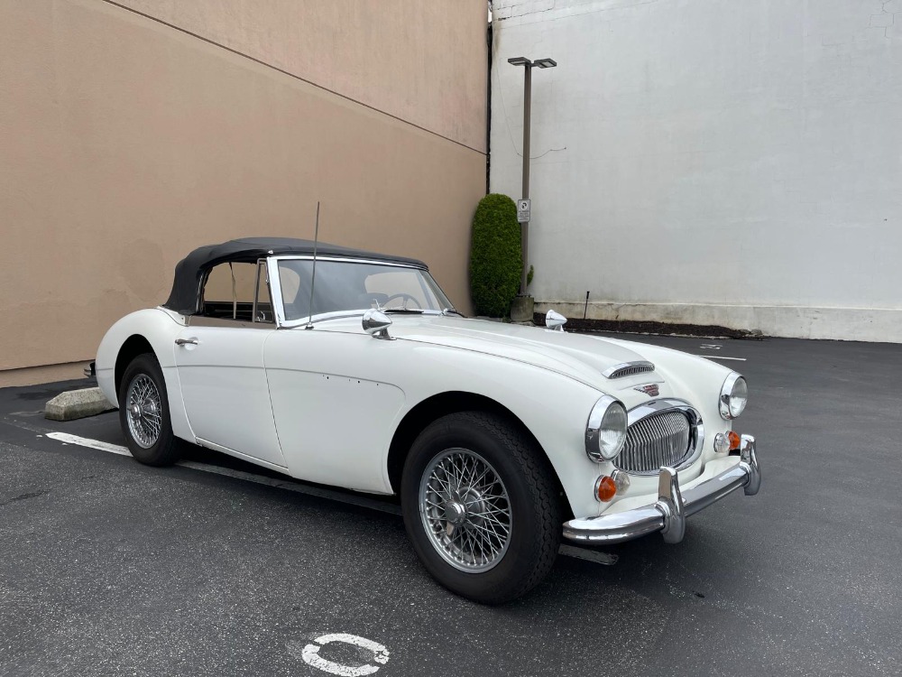 1966 Austin-Healey 3000 MK III 2