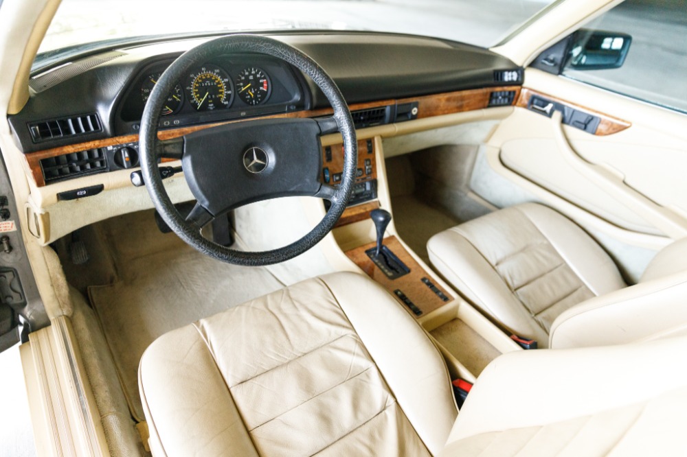 1983 Mercedes-Benz 500 SEC 8