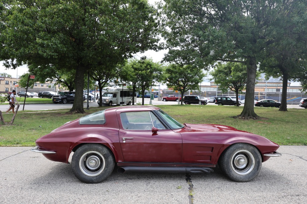 1963 Chevrolet Corvette 3