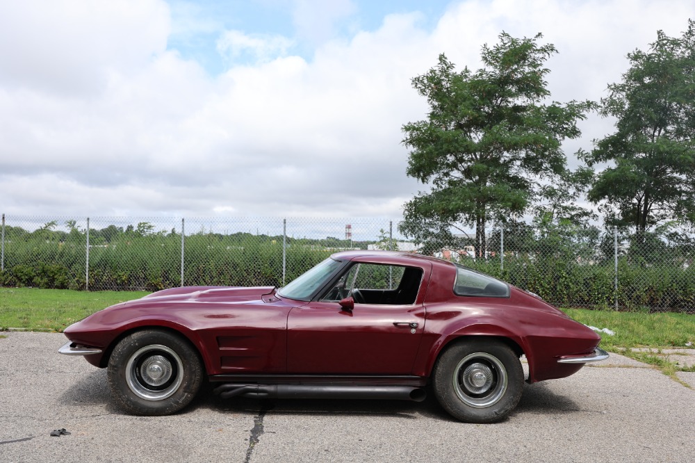 1963 Chevrolet Corvette 4