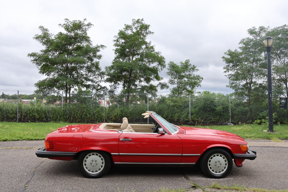 1989 Mercedes-Benz 560SL 3