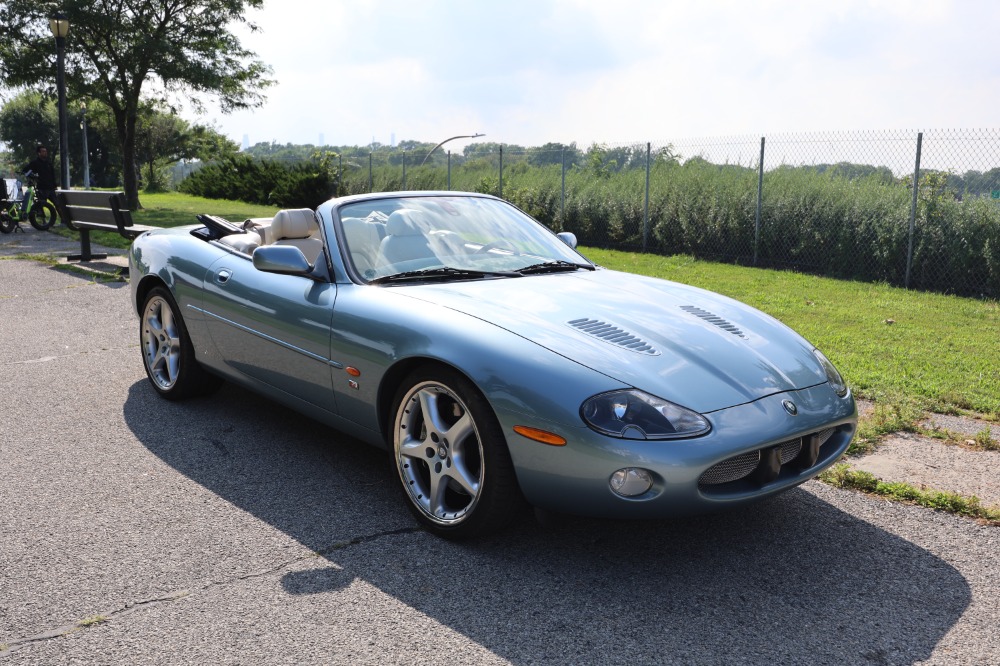 2003 Jaguar XKR 2