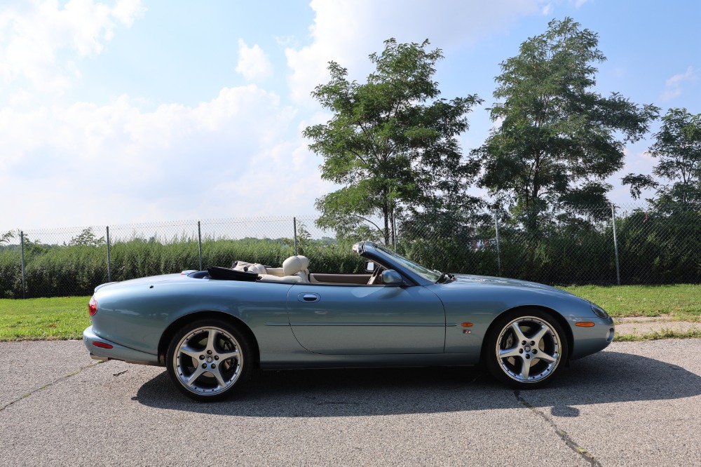 2003 Jaguar XKR 3