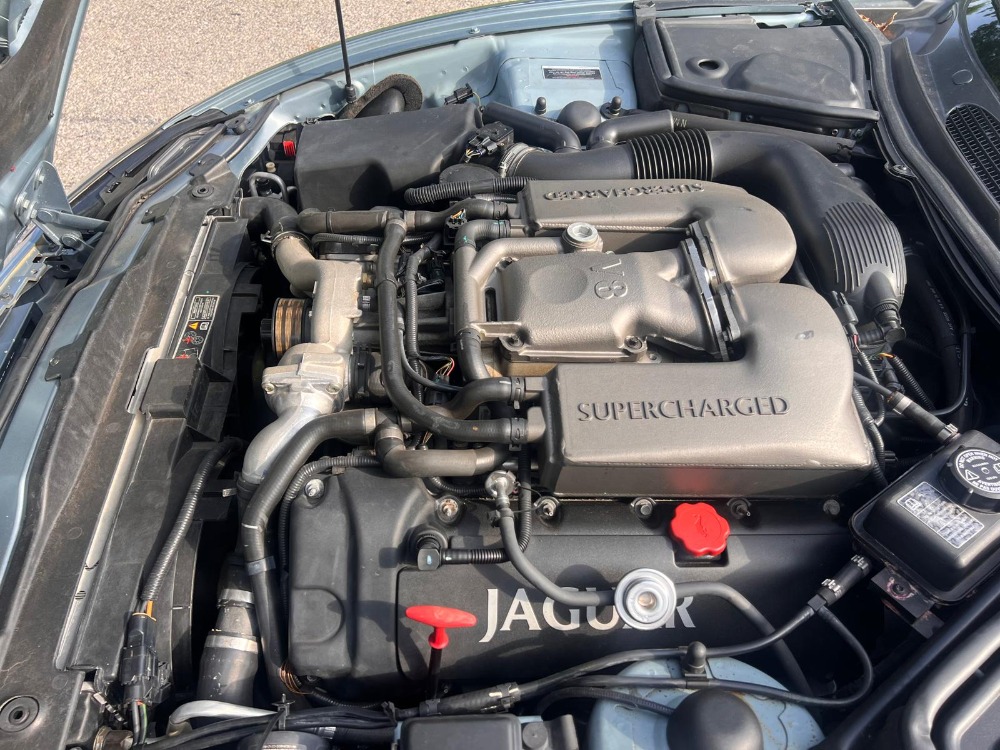 2003 Jaguar XKR 8