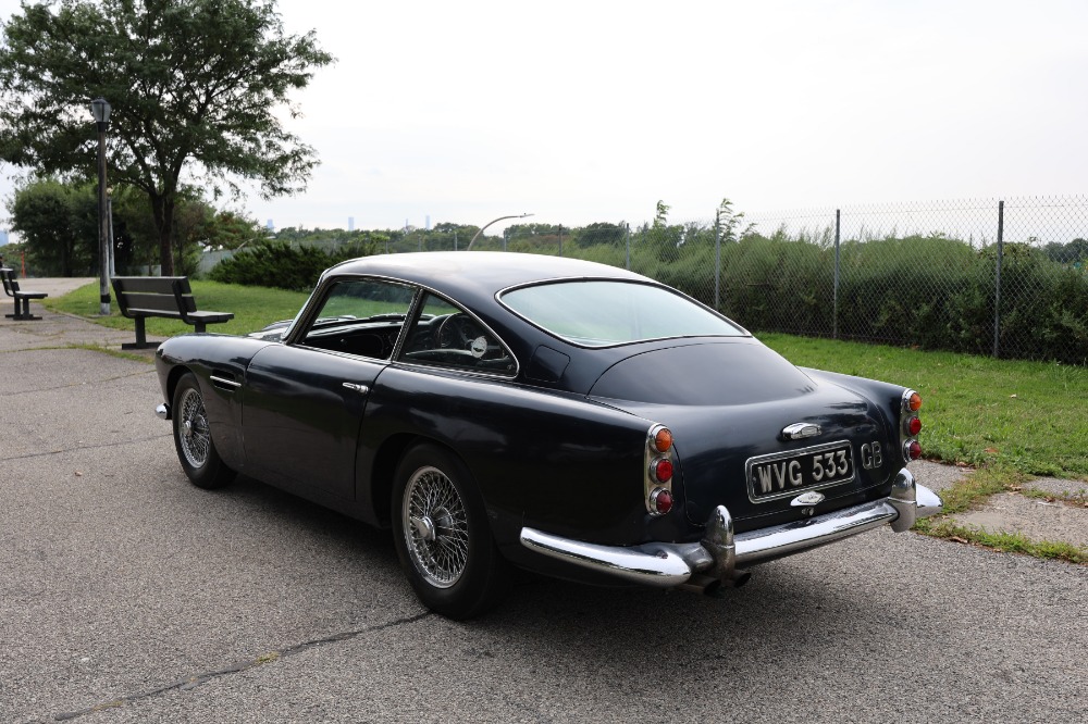 1961 Aston Martin DB4 6