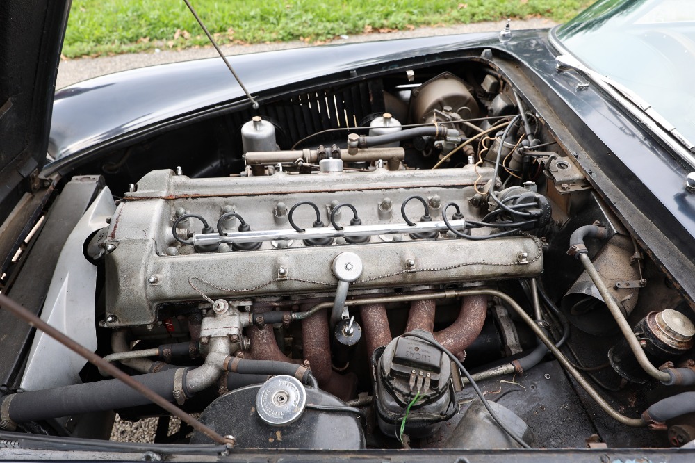 1961 Aston Martin DB4 8