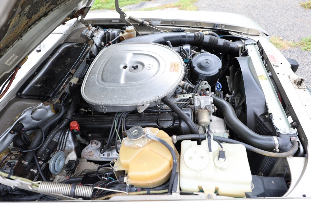 1989 Mercedes-Benz 560 SL 10