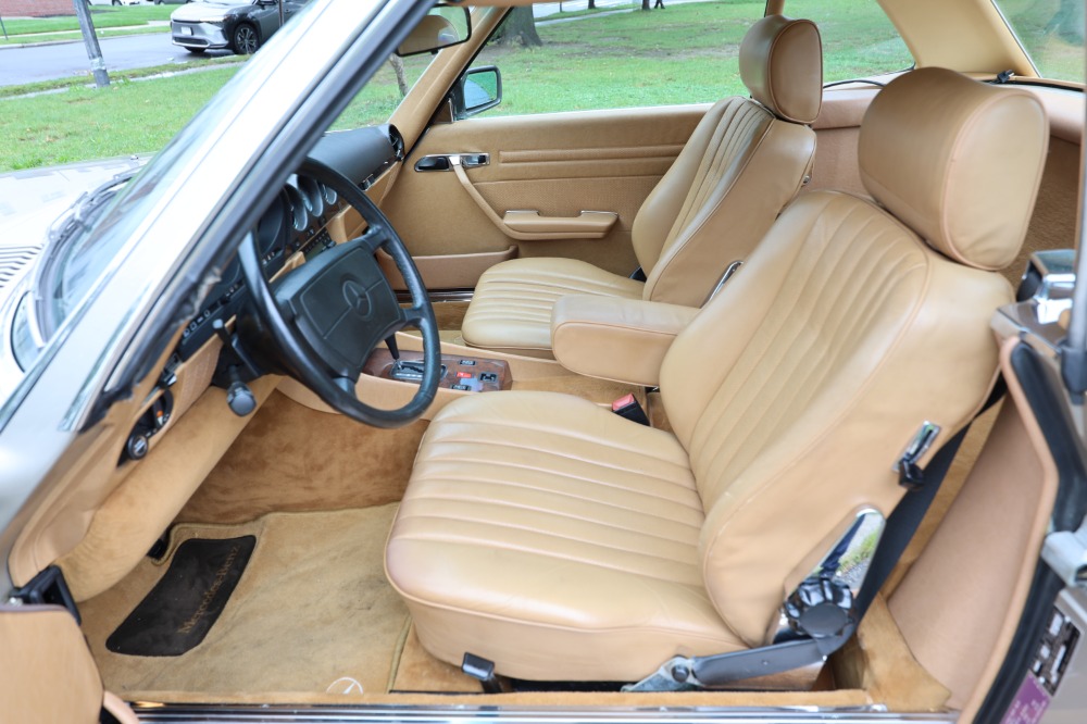 1989 Mercedes-Benz 560 SL 11