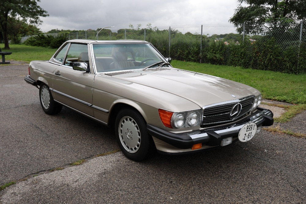1989 Mercedes-Benz 560 SL 2