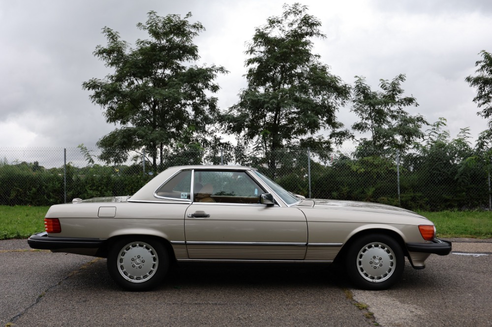 1989 Mercedes-Benz 560 SL 3