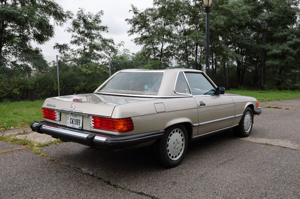 1989 Mercedes-Benz 560 SL 7