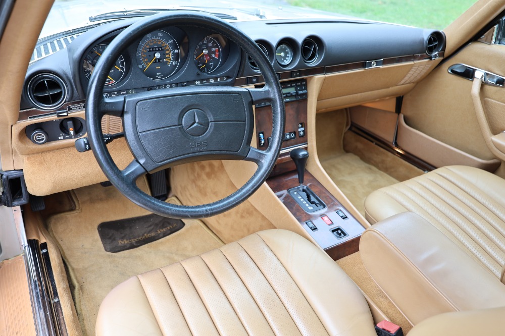 1989 Mercedes-Benz 560 SL 9