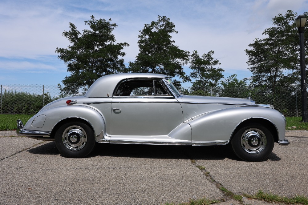 1953 Mercedes-Benz 300S 3