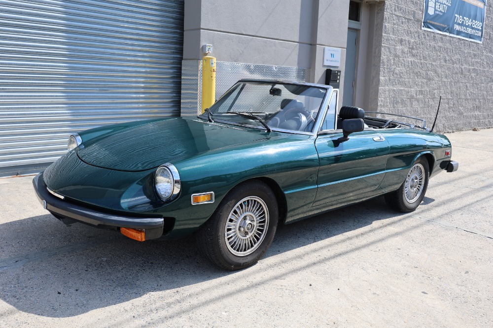 1976 Alfa Romeo 2000 Spider 2