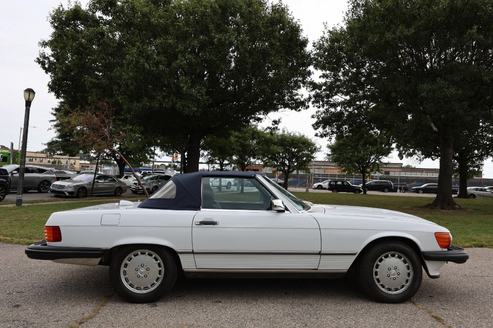 1986 Mercedes-Benz 560SL 3