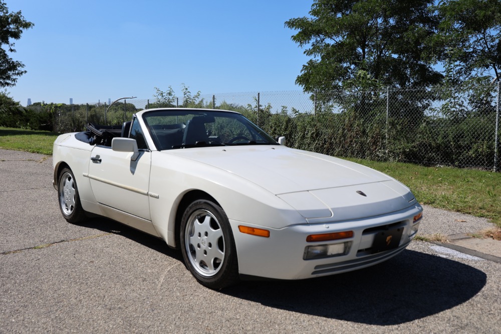 1990 Porsche 944 2