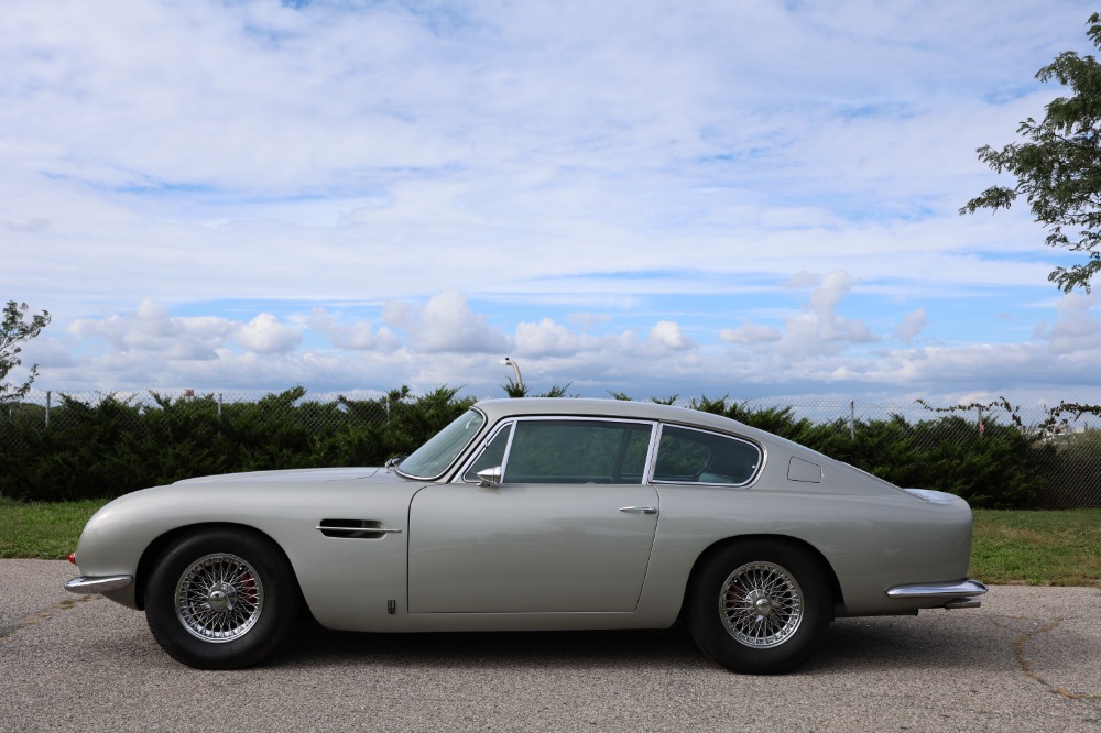1967 Aston Martin DB6 4