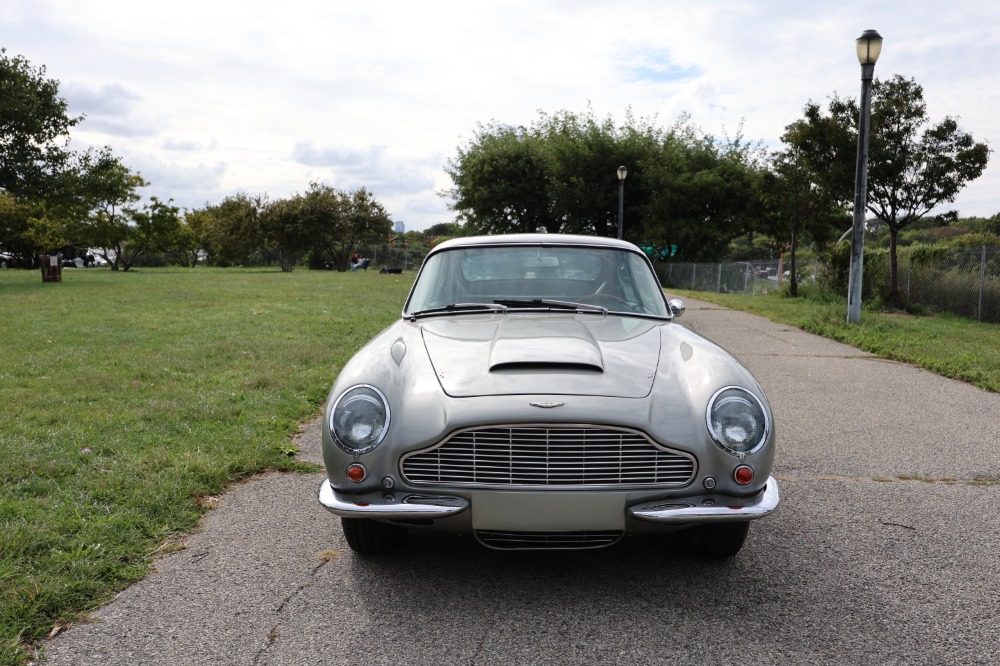 1967 Aston Martin DB6 5