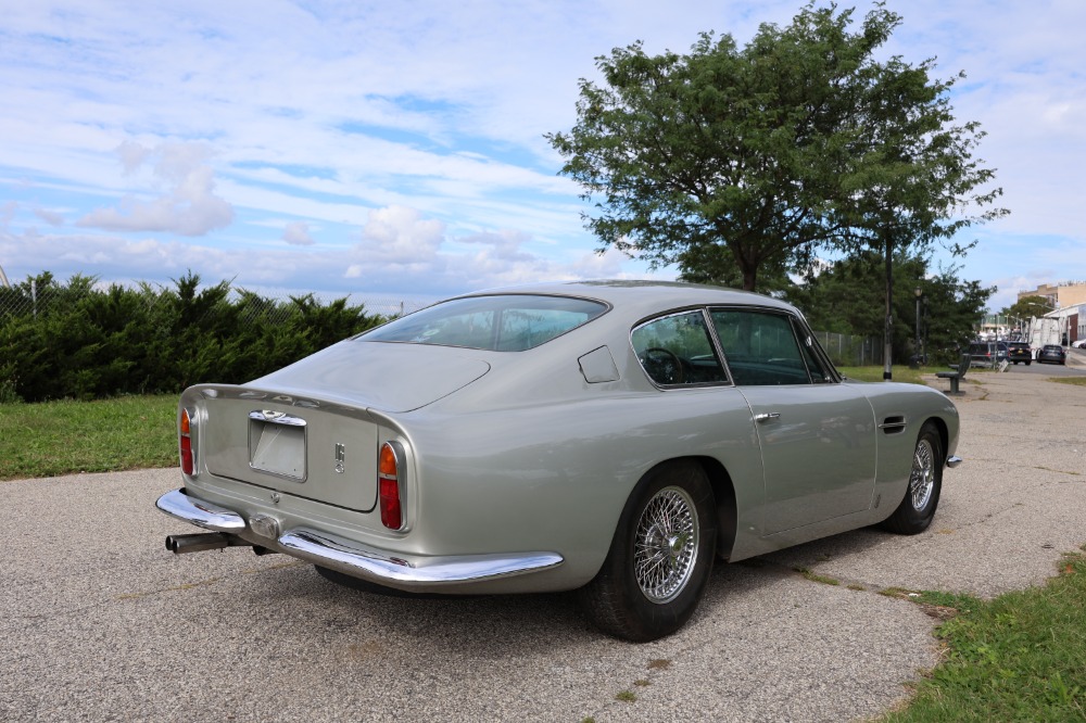 1967 Aston Martin DB6 7