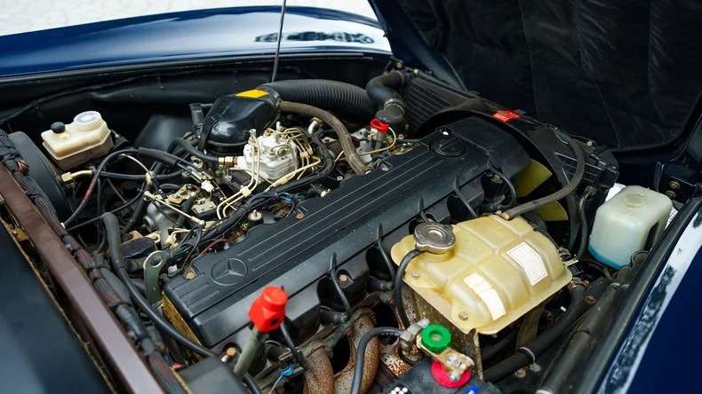 1990 Mercedes-Benz 300SL Gullwing Replica 9
