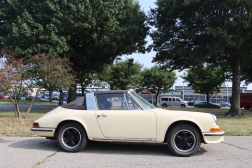 Used 1968 Porsche 911 for sale $67,500 at Gullwing Motor Cars in Astoria NY 11103 3