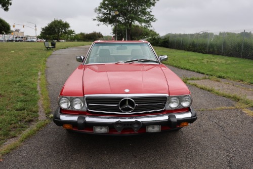 Used 1989 Mercedes-Benz 560SL for sale $29,500 at Gullwing Motor Cars in Astoria NY 11103 5