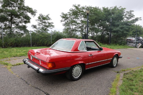 Used 1989 Mercedes-Benz 560SL for sale $29,500 at Gullwing Motor Cars in Astoria NY 11103 6